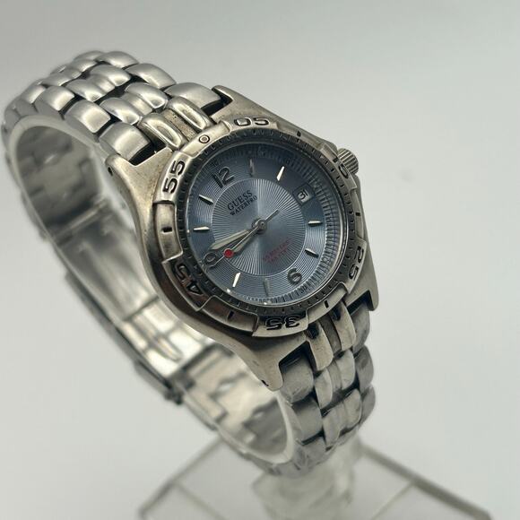 Guess Waterpro Silver Tone Stainless Steel Women’s Watch Working New Battery - Picture 3 of 8